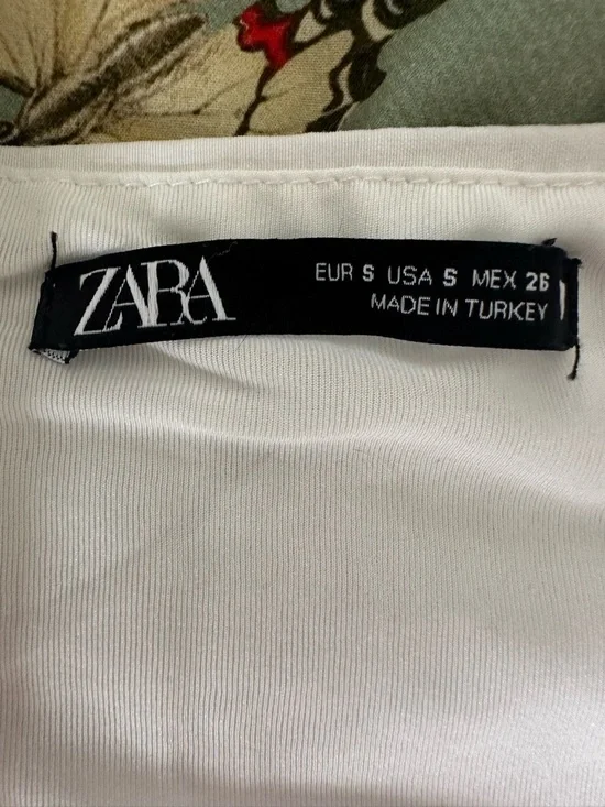 Zara White Sleeveless Long Vest with Patch Pockets - Picture 7 of 8